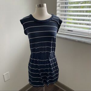 𝅺banana Republic Navy Stripped Dress